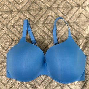 Never worn - Ambrielle Plunge Tshirt Bra